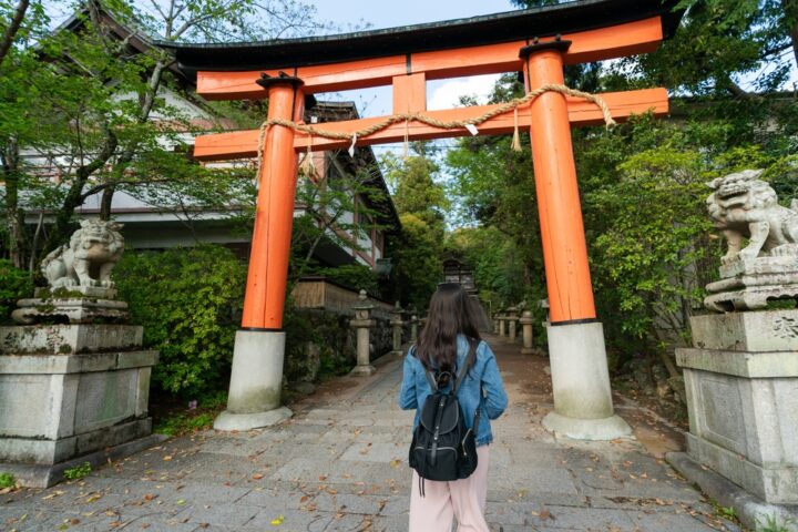 神社で風が吹くスピリチュアルなサインは？その他のメッセージも！